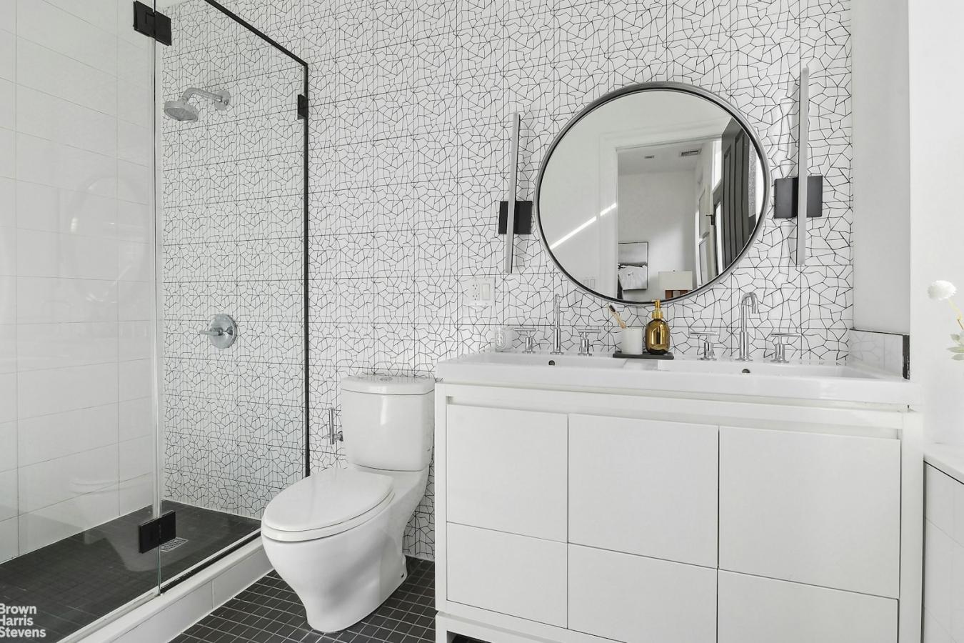 Williamsburg, South side, New York, 11211, United States, 5 Bedrooms Bedrooms, ,4 BathroomsBathrooms,Residential,For Sale,1919342
