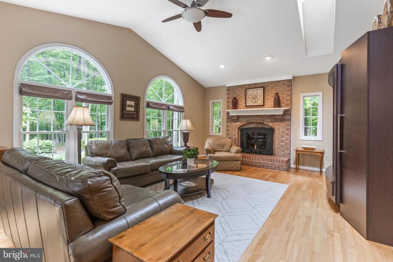 Fairfax Station, Virginia, 22039, United States, 4 Bedrooms Bedrooms, ,3 BathroomsBathrooms,Residential,For Sale,1839655