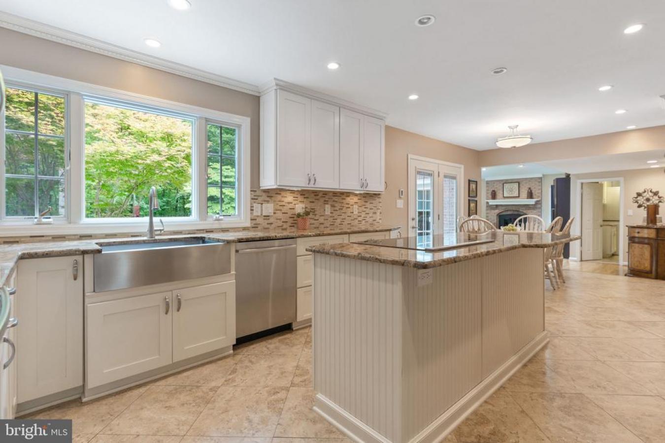 Fairfax Station, Virginia, 22039, United States, 4 Bedrooms Bedrooms, ,3 BathroomsBathrooms,Residential,For Sale,1839655