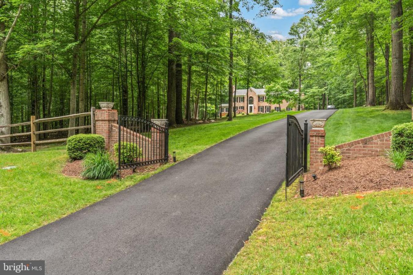 Fairfax Station, Virginia, 22039, United States, 4 Bedrooms Bedrooms, ,3 BathroomsBathrooms,Residential,For Sale,1839655