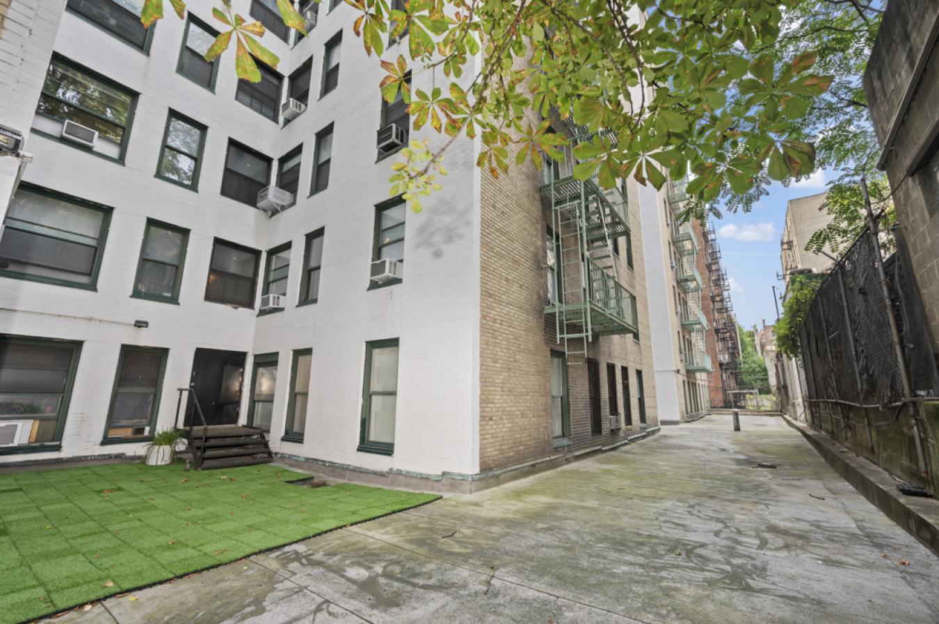 325 W 45 Street, New York, Manhattan, 10036, United States, ,1 BathroomBathrooms,Residential,For Sale,325 W 45 Street,2098043