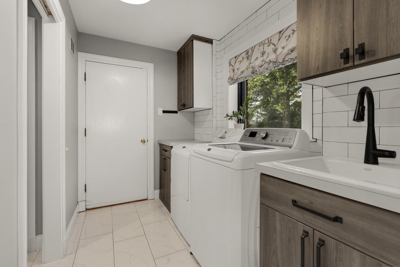 Richmond Heights, Missouri, 63117, United States, 4 Bedrooms Bedrooms, ,3 BathroomsBathrooms,Residential,For Sale,1841192