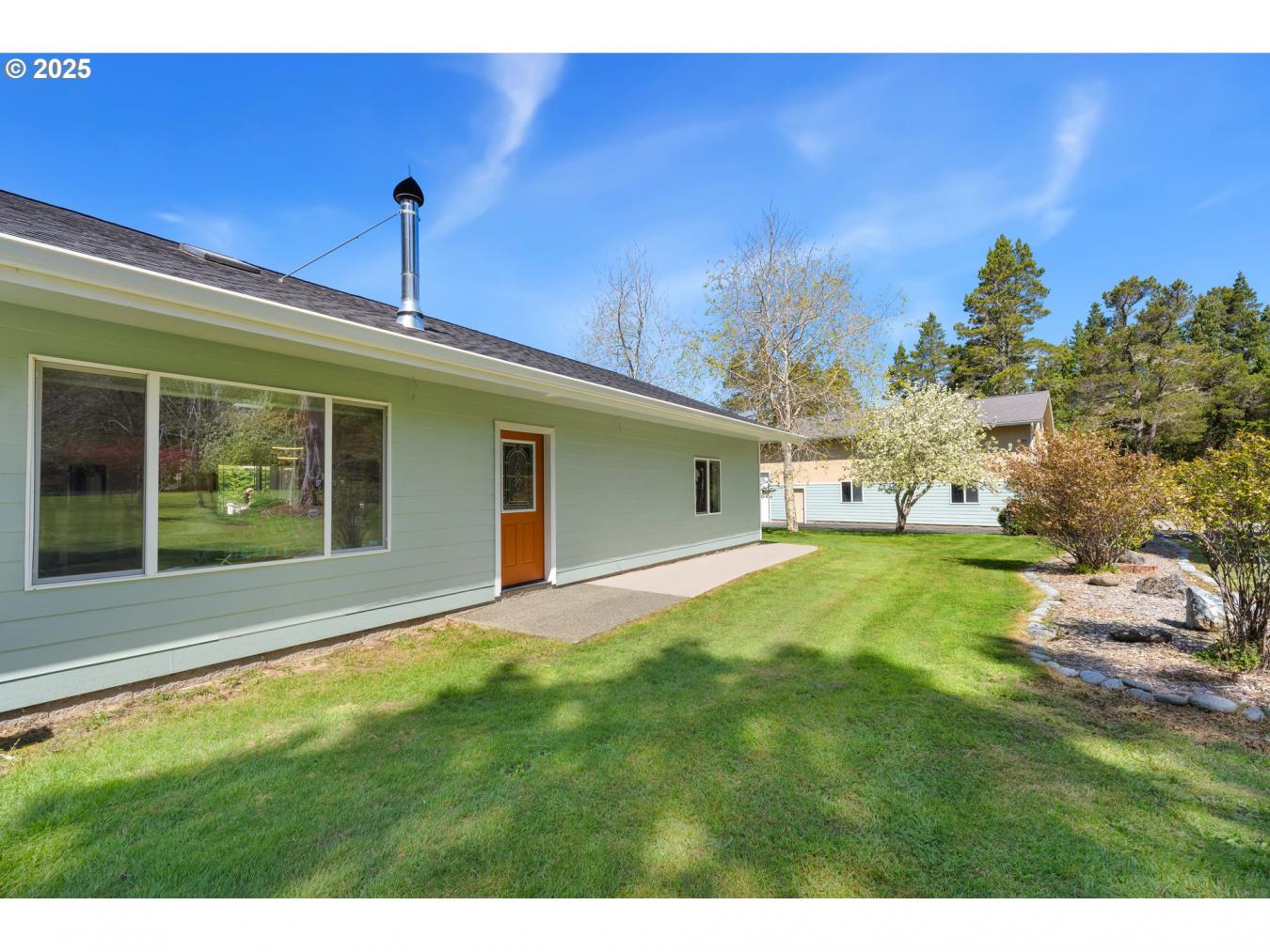 Bandon, Oregon, 97411, United States, 6 Bedrooms Bedrooms, ,5 BathroomsBathrooms,Residential,For Sale,1841191