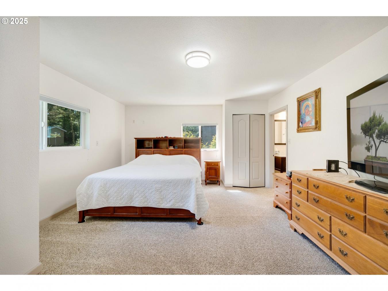 Bandon, Oregon, 97411, United States, 6 Bedrooms Bedrooms, ,5 BathroomsBathrooms,Residential,For Sale,1841191