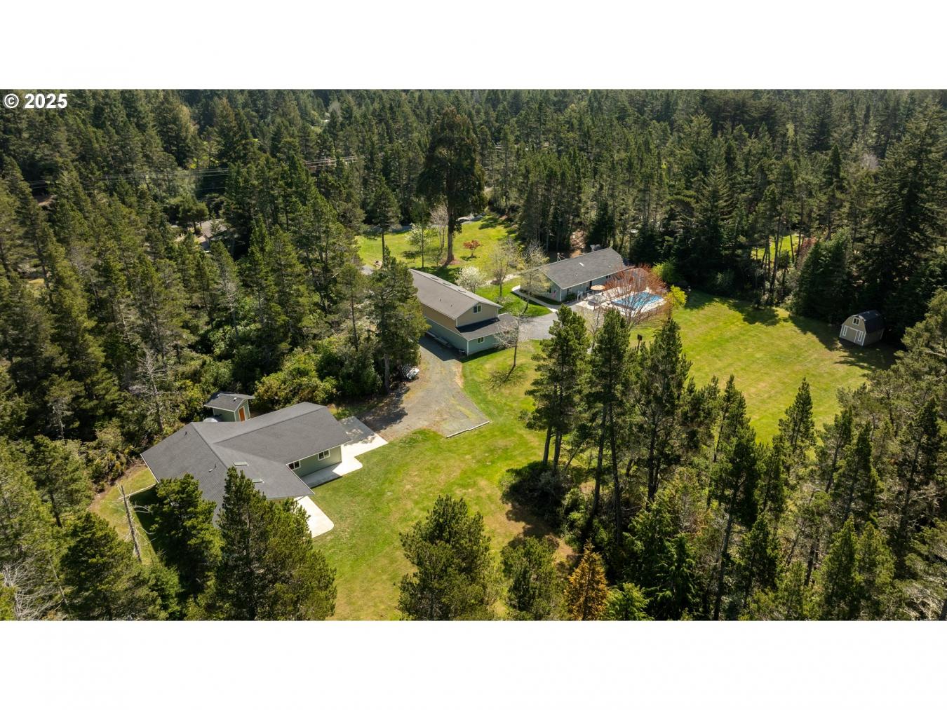 Bandon, Oregon, 97411, United States, 6 Bedrooms Bedrooms, ,5 BathroomsBathrooms,Residential,For Sale,1841191