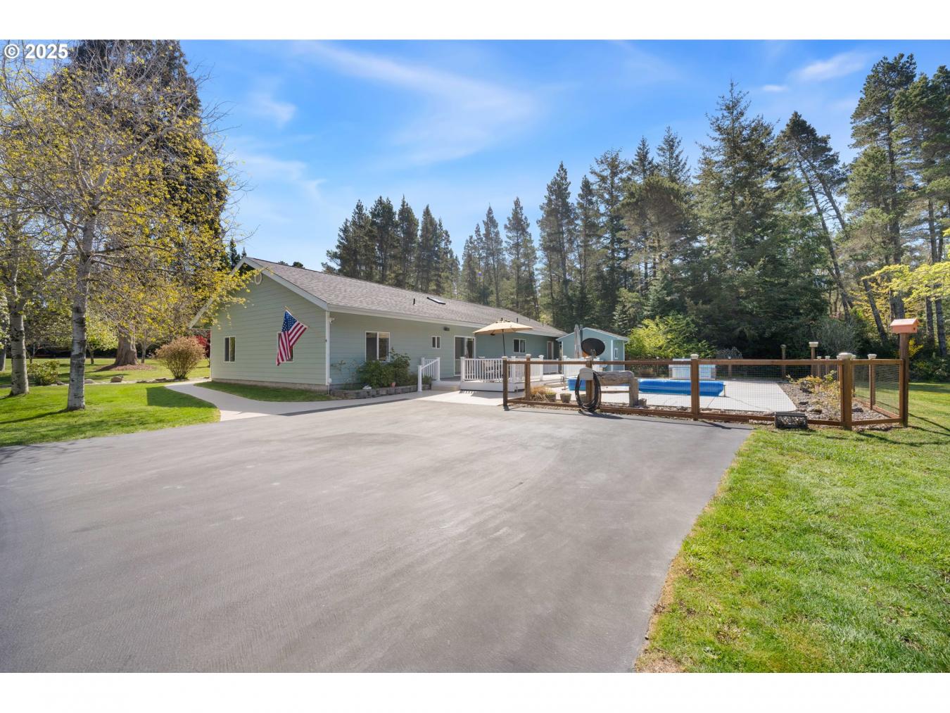 Bandon, Oregon, 97411, United States, 6 Bedrooms Bedrooms, ,5 BathroomsBathrooms,Residential,For Sale,1841191