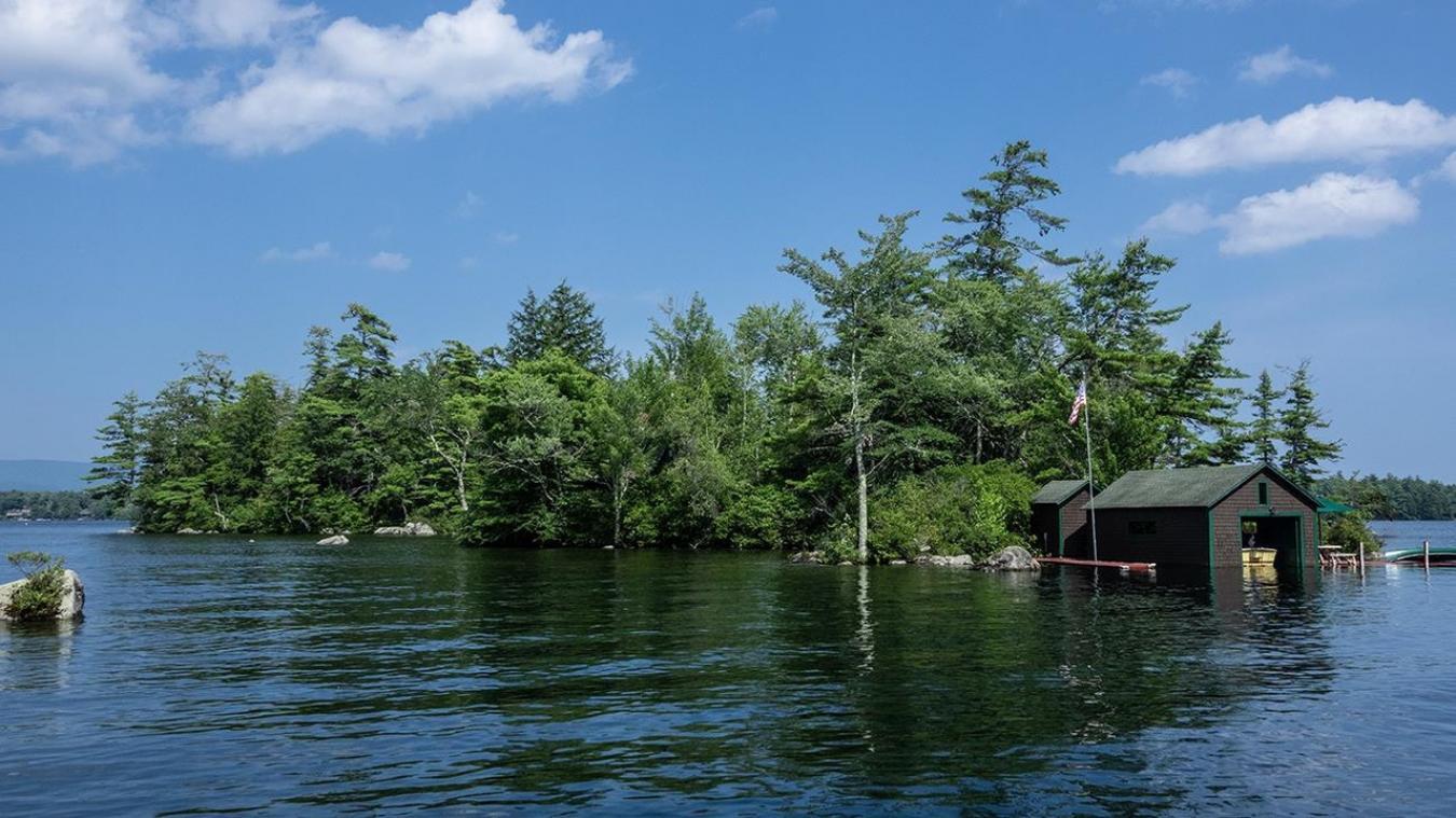 Meredith, New Hampshire, 03253, United States, 4 Bedrooms Bedrooms, ,1 BathroomBathrooms,Residential,For Sale,1831653 Meredith, New Hampshire, 03253, United States, 4 Bedrooms Bedrooms, ,1 BathroomBathrooms,Residential,For Sale,1831653