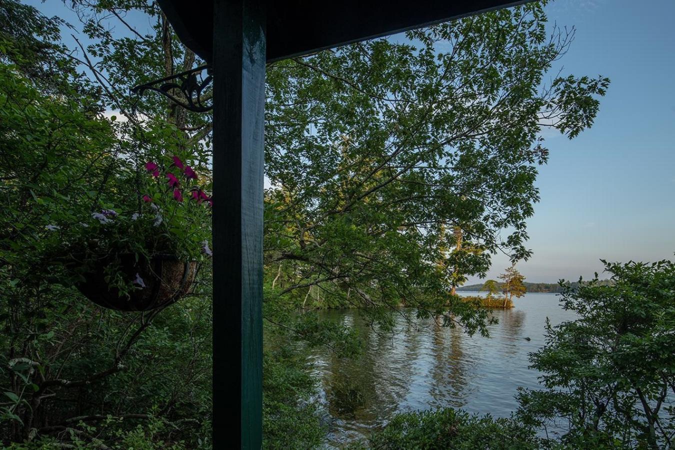 Meredith, New Hampshire, 03253, United States, 4 Bedrooms Bedrooms, ,1 BathroomBathrooms,Residential,For Sale,1831653