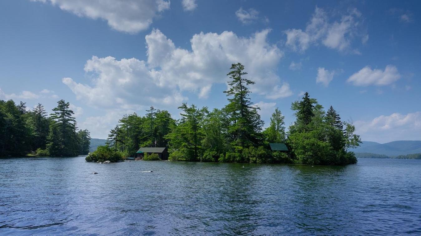 Meredith, New Hampshire, 03253, United States, 4 Bedrooms Bedrooms, ,1 BathroomBathrooms,Residential,For Sale,1831653