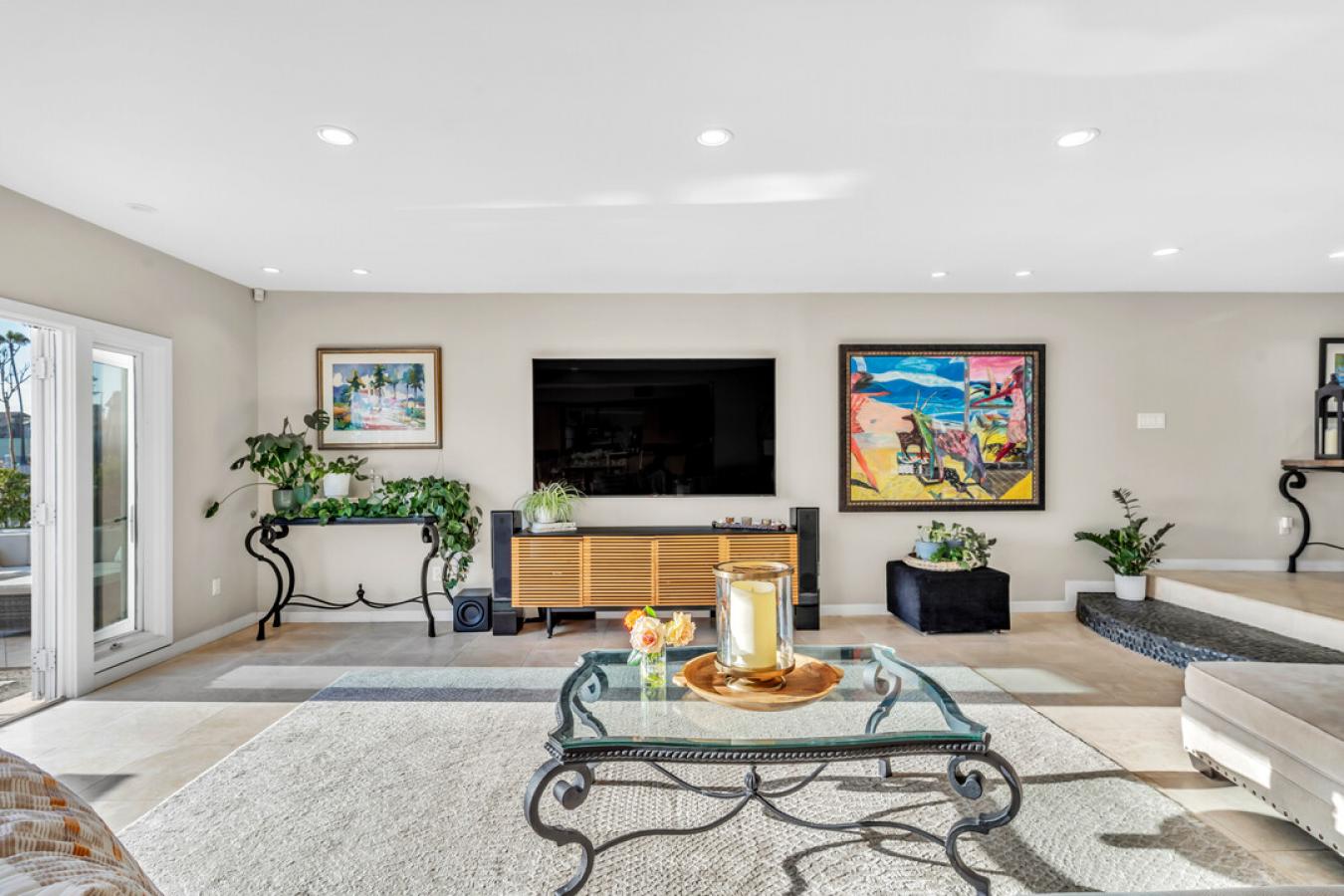 Coronado, California, 92118, United States, 5 Bedrooms Bedrooms, ,3 BathroomsBathrooms,Residential,For Sale,1831652