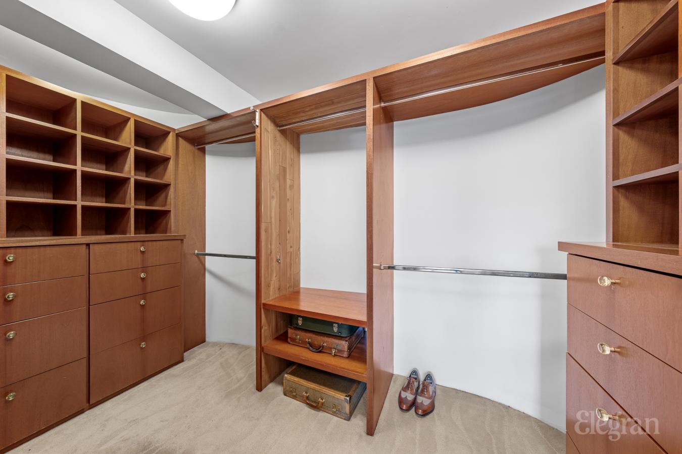 New York, New York, 10022, United States, 5 Bedrooms Bedrooms, ,6 BathroomsBathrooms,Residential,For Sale,1831651