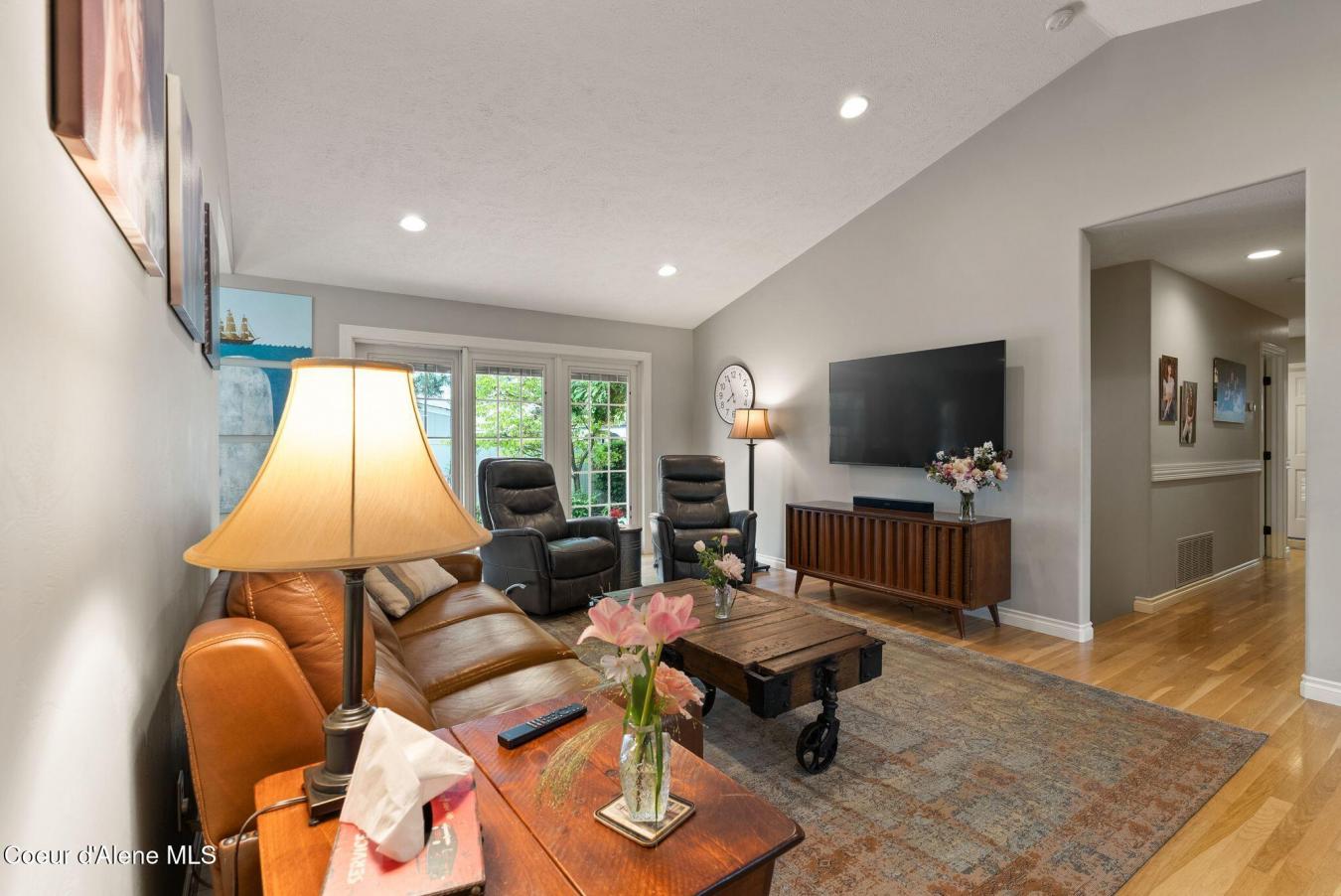 Post Falls, Idaho, 83854, United States, 5 Bedrooms Bedrooms, ,Residential,For Sale,1841178