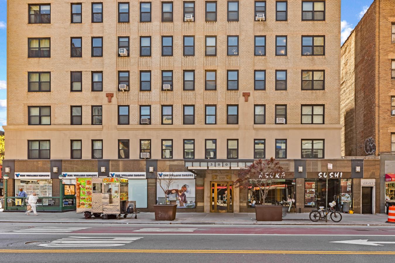 New York, New York, 10011, United States, 1 Bedroom Bedrooms, ,1 BathroomBathrooms,Residential,For Sale,1841172