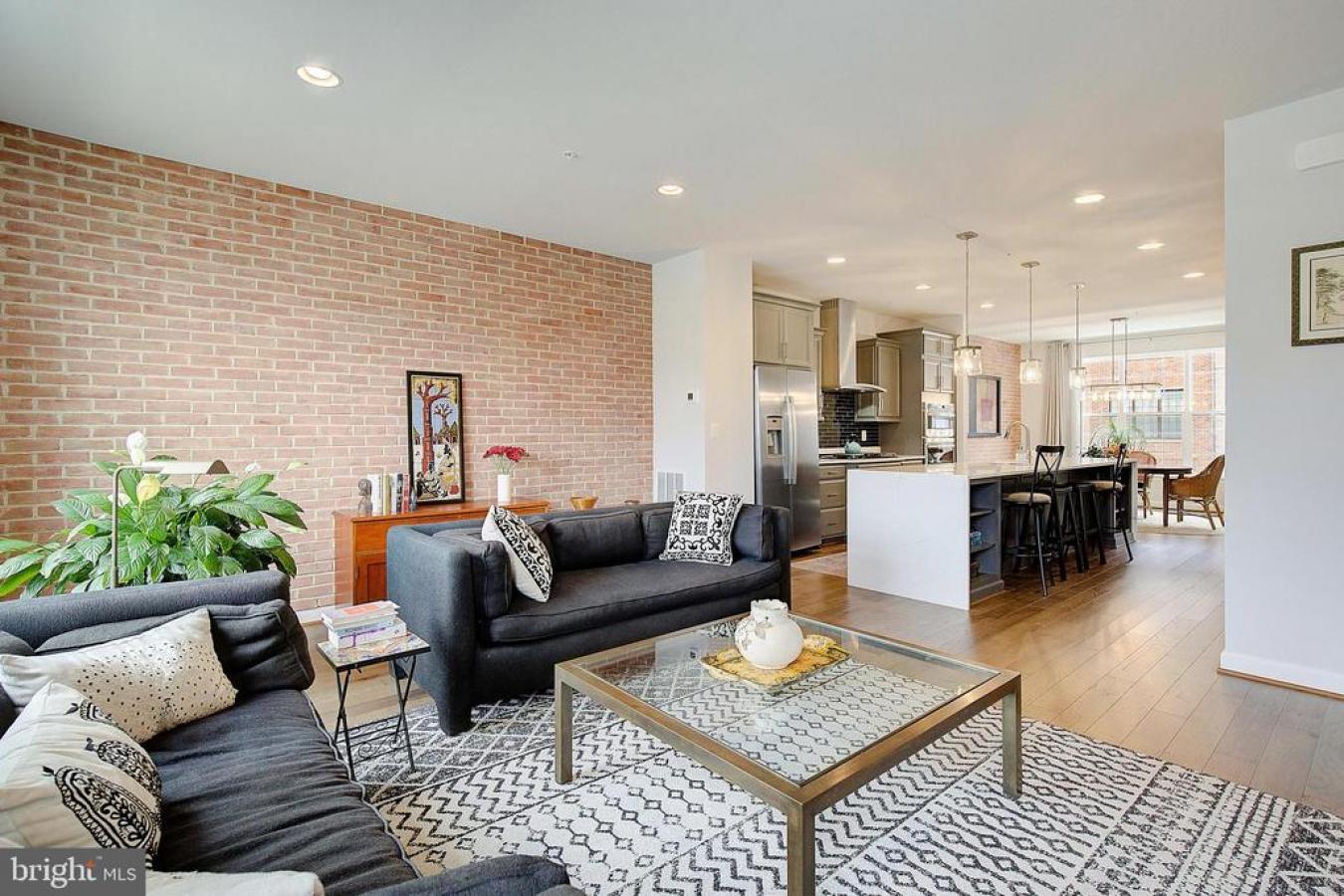 NATIONAL HARBOR, Maryland, 20745, United States, 3 Bedrooms Bedrooms, ,3 BathroomsBathrooms,Residential,For Sale,1841171