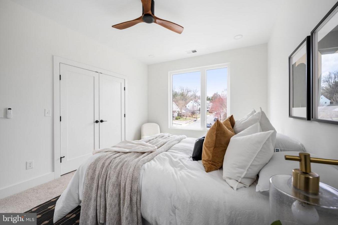 ARLINGTON, Virginia, 22207, United States, 6 Bedrooms Bedrooms, ,4 BathroomsBathrooms,Residential,For Sale,1841170