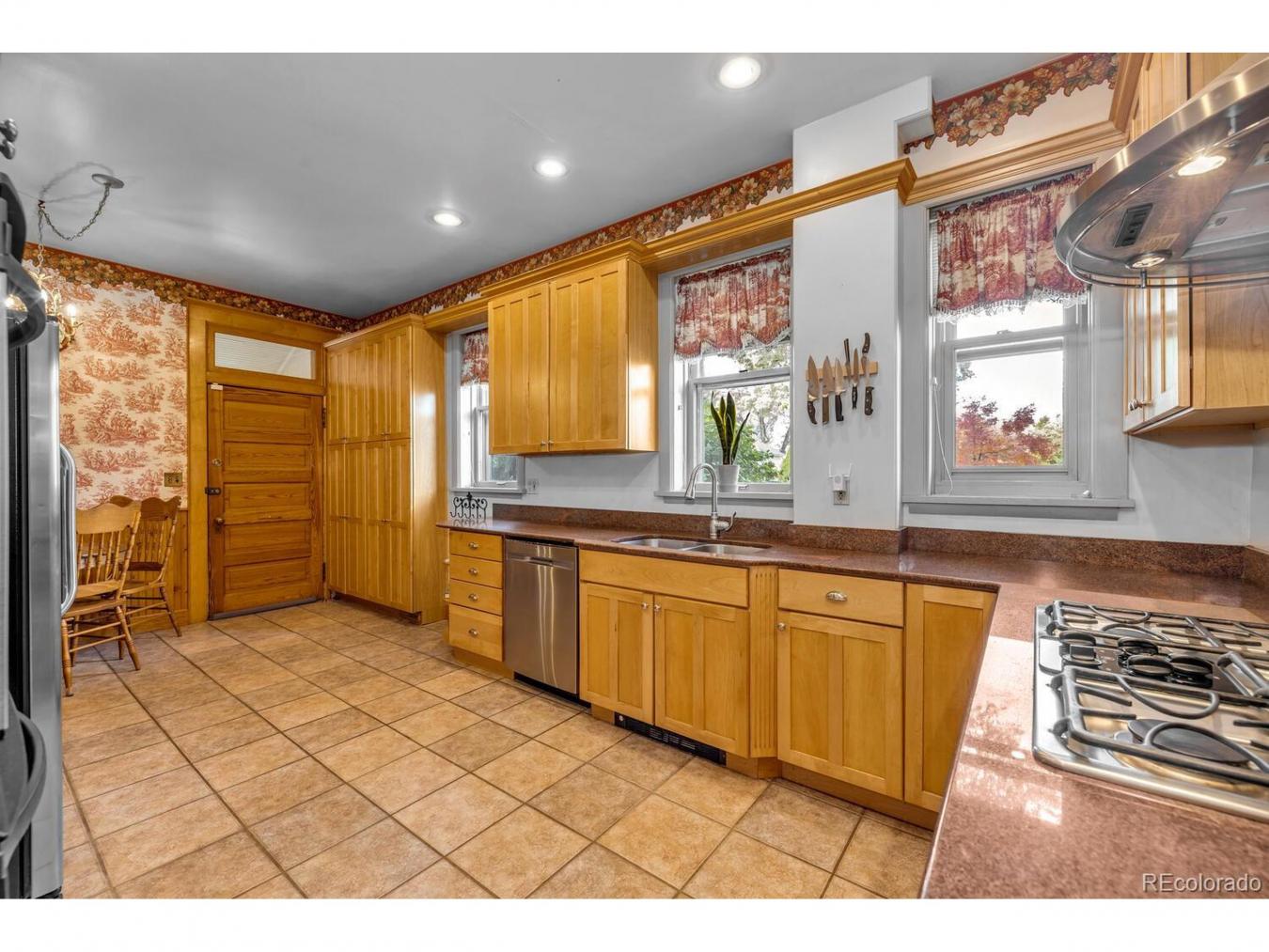 Pueblo, Colorado, 81004, United States, 7 Bedrooms Bedrooms, ,3 BathroomsBathrooms,Residential,For Sale,1843277