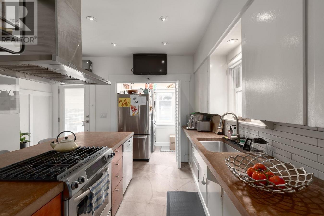 Vancouver, BC, V6K1B1, Canada, 5 Bedrooms Bedrooms, ,4 BathroomsBathrooms,Residential,For Sale,1834422