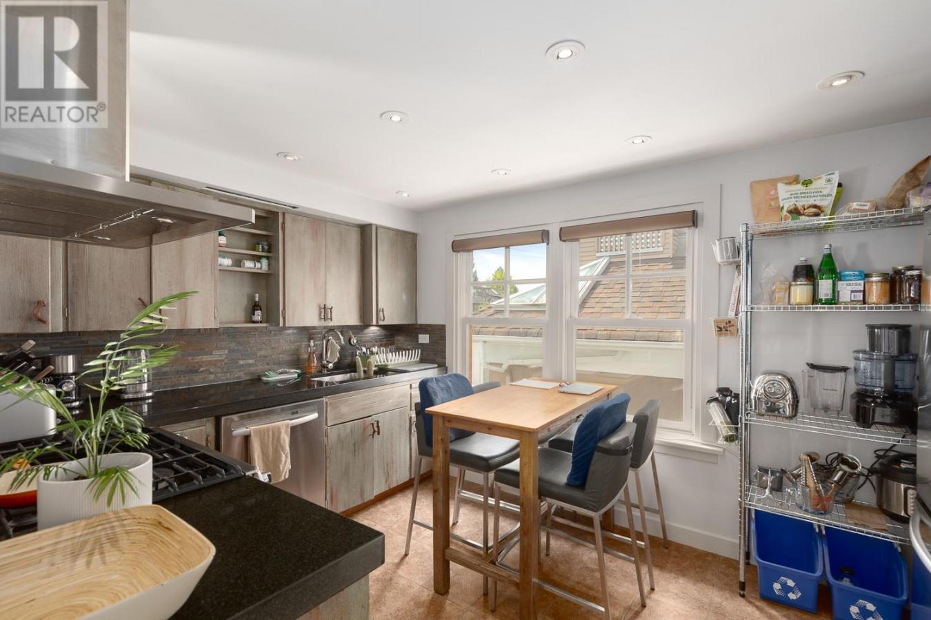 Vancouver, BC, V6K1B1, Canada, 5 Bedrooms Bedrooms, ,4 BathroomsBathrooms,Residential,For Sale,1834422