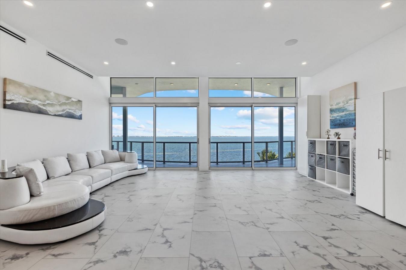 Sarasota, Sarasota County, 34234, United States, 8 Bedrooms Bedrooms, ,8 BathroomsBathrooms,Residential,For Sale,1843275