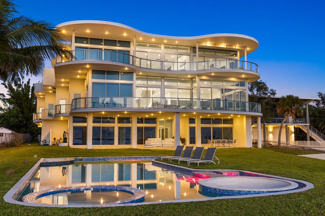Sarasota, Sarasota County, 34234, United States, 8 Bedrooms Bedrooms, ,8 BathroomsBathrooms,Residential,For Sale,1843275