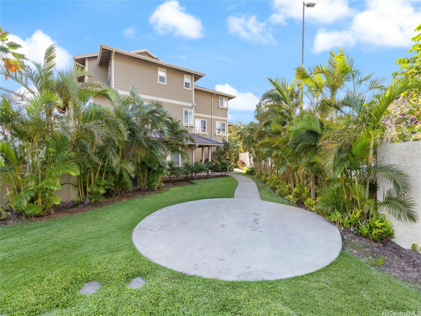 Honolulu, Hawaii, 96825, United States, 3 Bedrooms Bedrooms, ,2 BathroomsBathrooms,Residential,For Sale,1843268