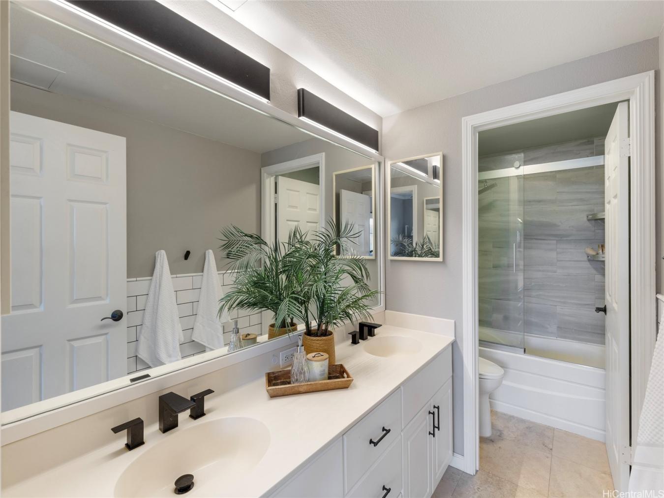 Honolulu, Hawaii, 96825, United States, 3 Bedrooms Bedrooms, ,2 BathroomsBathrooms,Residential,For Sale,1843268