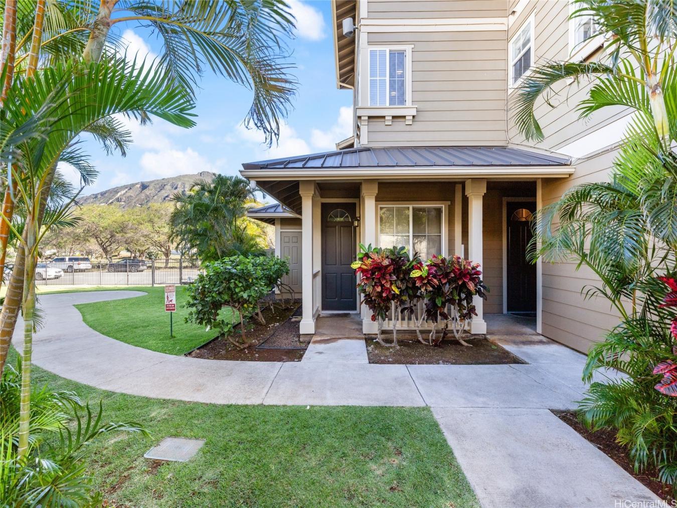 Honolulu, Hawaii, 96825, United States, 3 Bedrooms Bedrooms, ,2 BathroomsBathrooms,Residential,For Sale,1843268