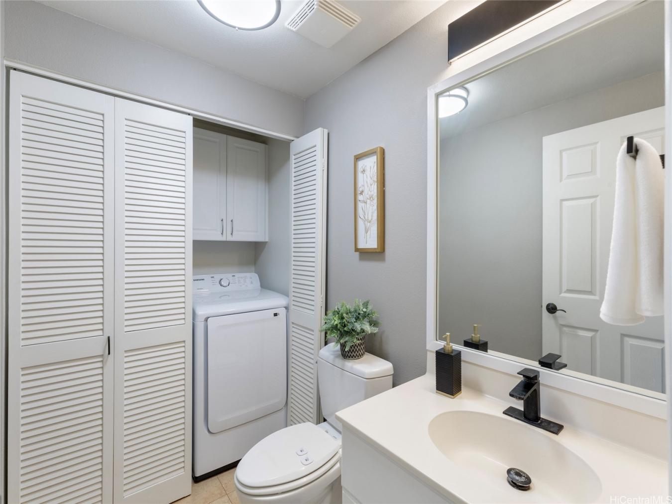 Honolulu, Hawaii, 96825, United States, 3 Bedrooms Bedrooms, ,2 BathroomsBathrooms,Residential,For Sale,1843268