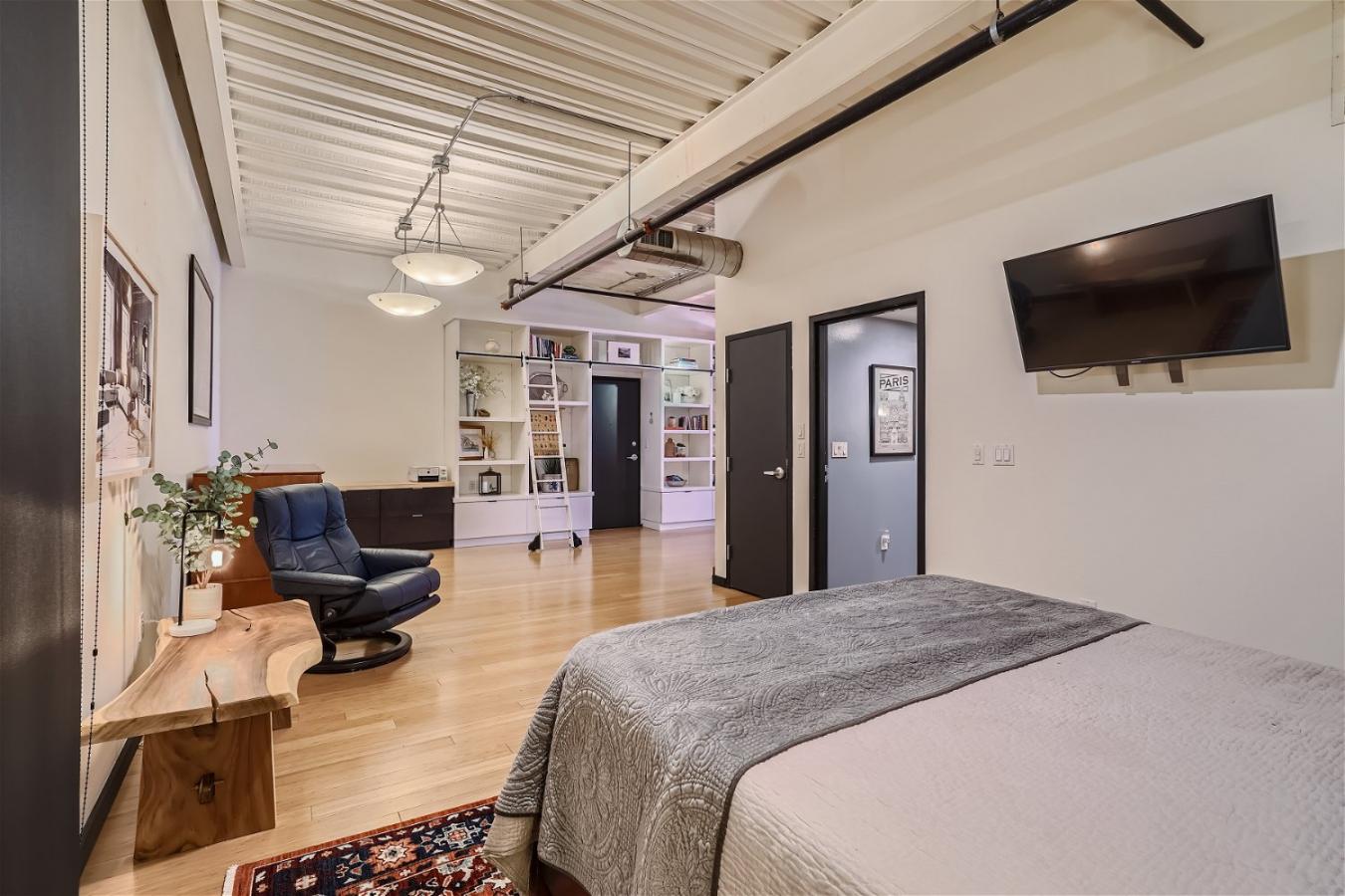 Boulder, Colorado, 80302, United States, 1 Bedroom Bedrooms, ,1 BathroomBathrooms,Residential,For Sale,1832121