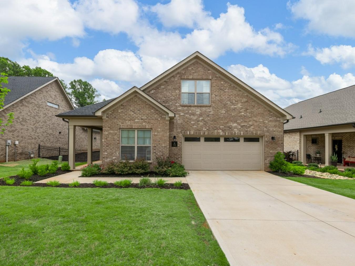 Taylors, Greenville, 29687, United States, 4 Bedrooms Bedrooms, ,3 BathroomsBathrooms,Residential,For Sale,1843264