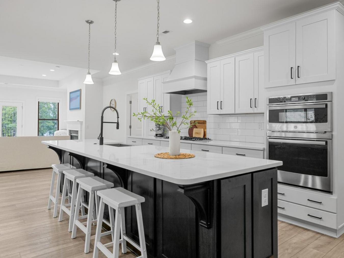 Taylors, Greenville, 29687, United States, 4 Bedrooms Bedrooms, ,3 BathroomsBathrooms,Residential,For Sale,1843264