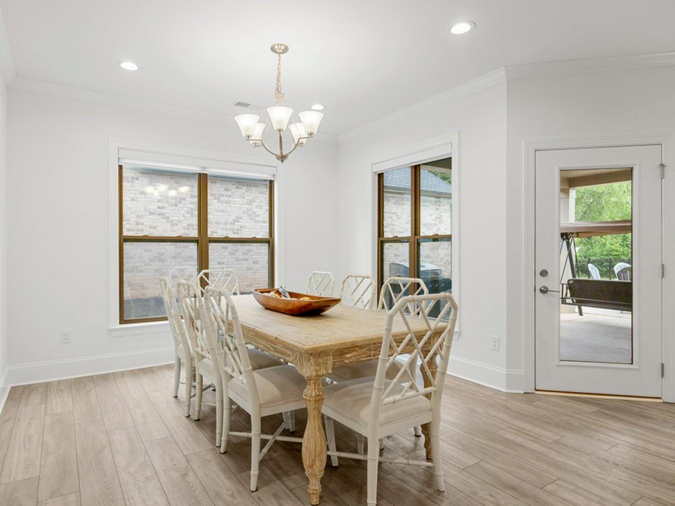 Taylors, Greenville, 29687, United States, 4 Bedrooms Bedrooms, ,3 BathroomsBathrooms,Residential,For Sale,1843264