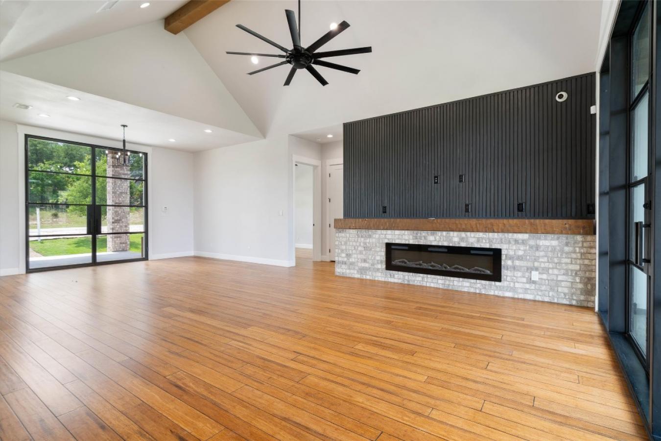 Spicewood, Texas, 78669, United States, 6 Bedrooms Bedrooms, ,4 BathroomsBathrooms,Residential,For Sale,1843263