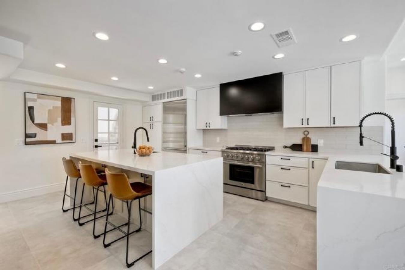 Rancho Santa Fe, California, 92067, United States, 5 Bedrooms Bedrooms, ,5 BathroomsBathrooms,Residential,For Sale,1843260