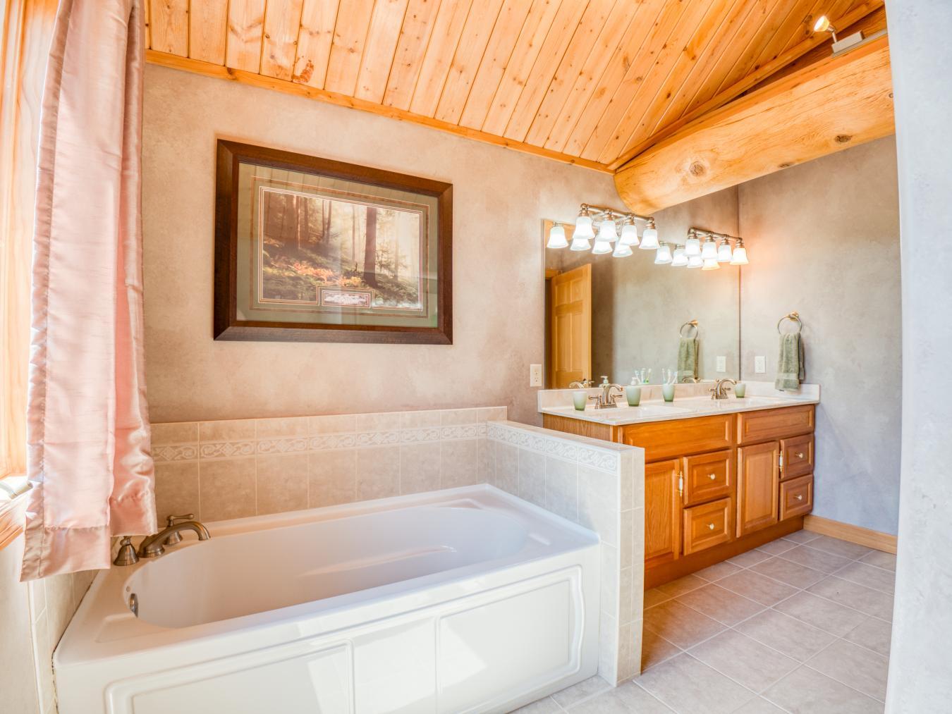 Puposky, Minnesota, 56667, United States, 5 Bedrooms Bedrooms, ,2 BathroomsBathrooms,Residential,For Sale,1832122