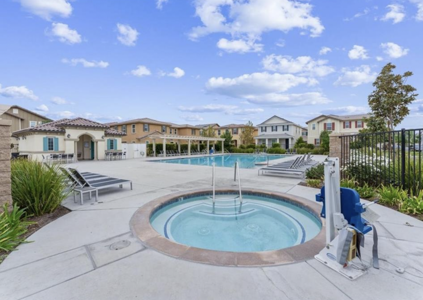 Chino, San Bernadino, 92660, United States, 5 Bedrooms Bedrooms, ,2 BathroomsBathrooms,Residential,For Sale,1843253