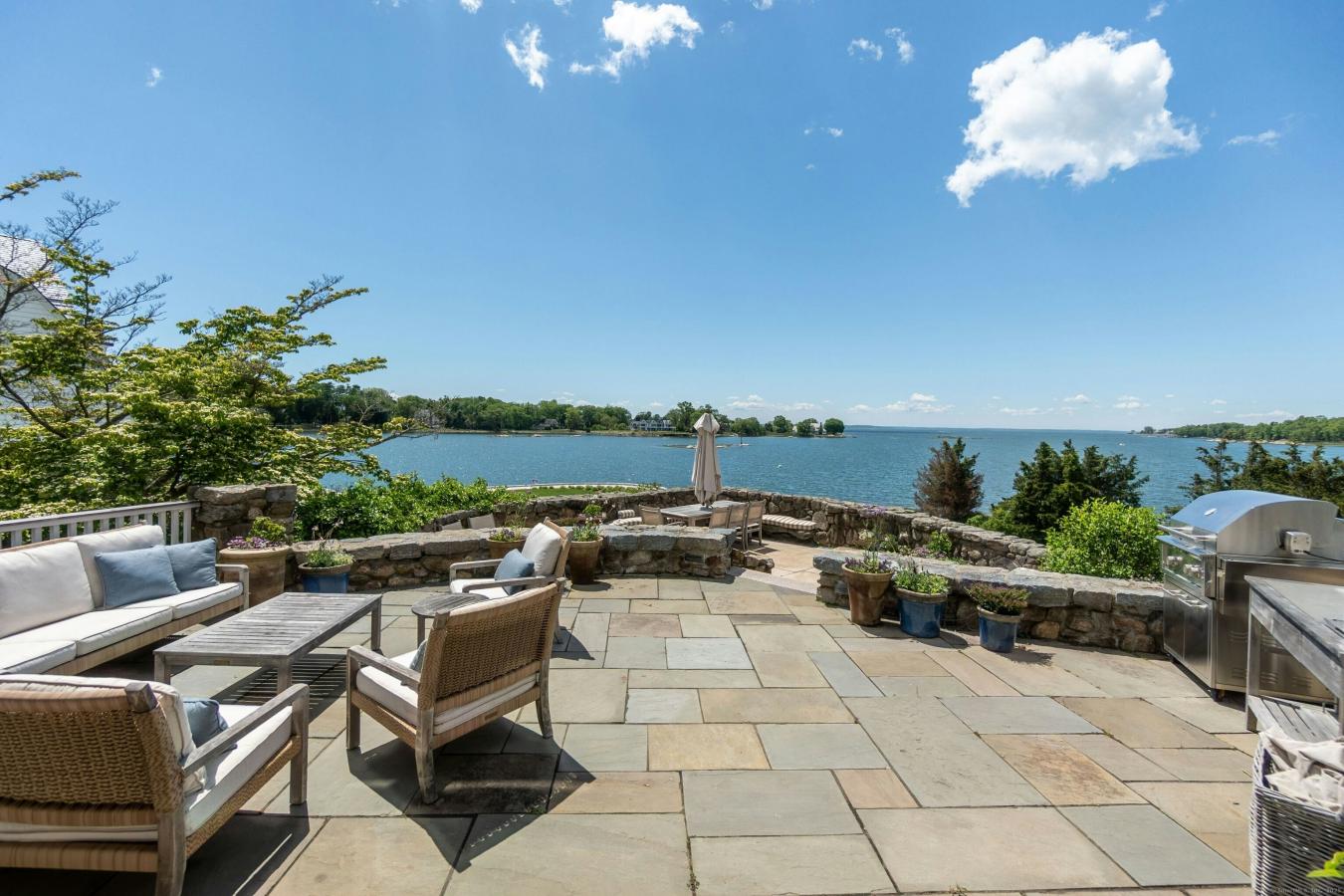Darien, Connecticut, 06820, United States, 5 Bedrooms Bedrooms, ,5 BathroomsBathrooms,Residential,For Sale,1844494