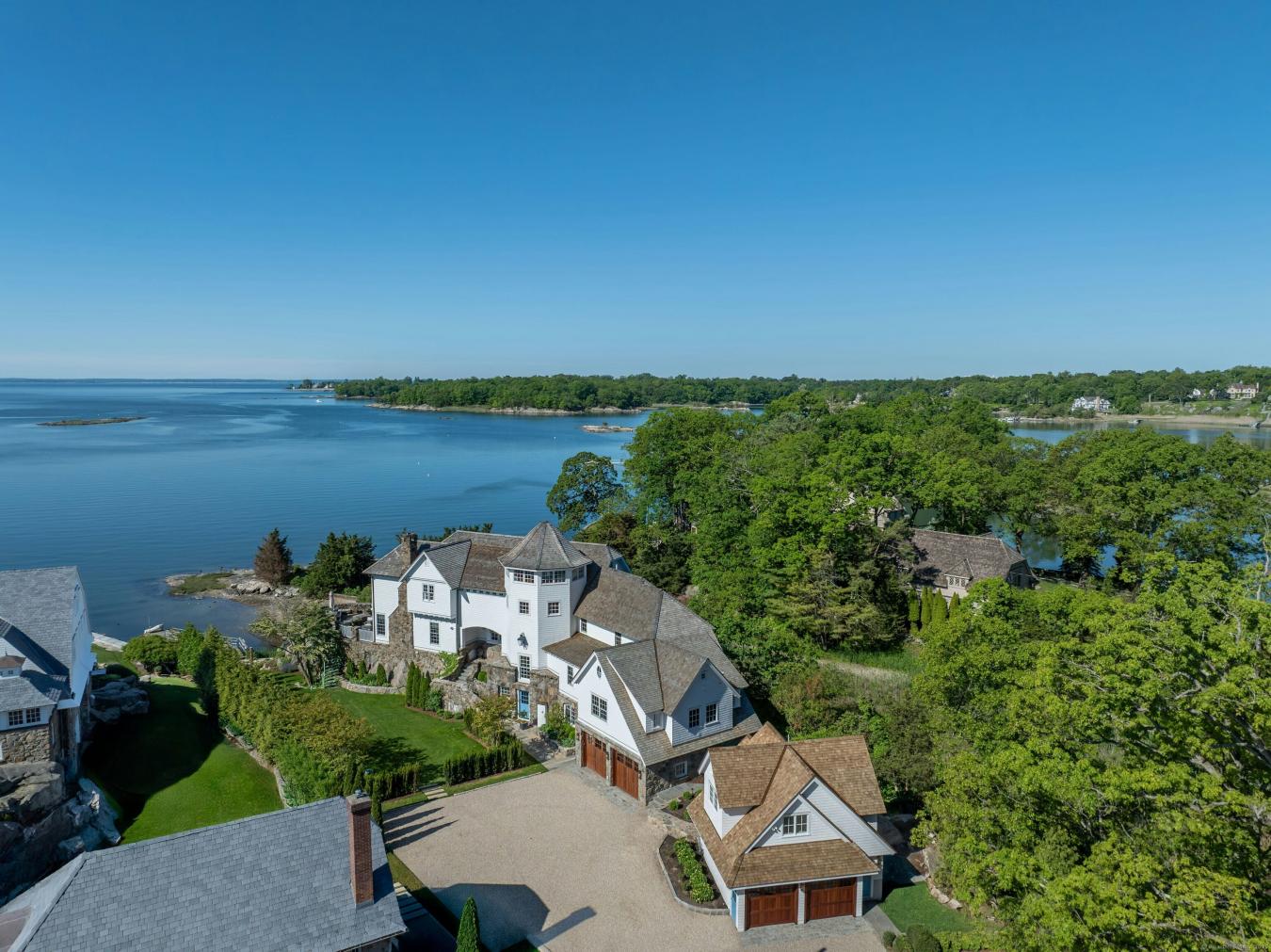 Darien, Connecticut, 06820, United States, 5 Bedrooms Bedrooms, ,5 BathroomsBathrooms,Residential,For Sale,1844494