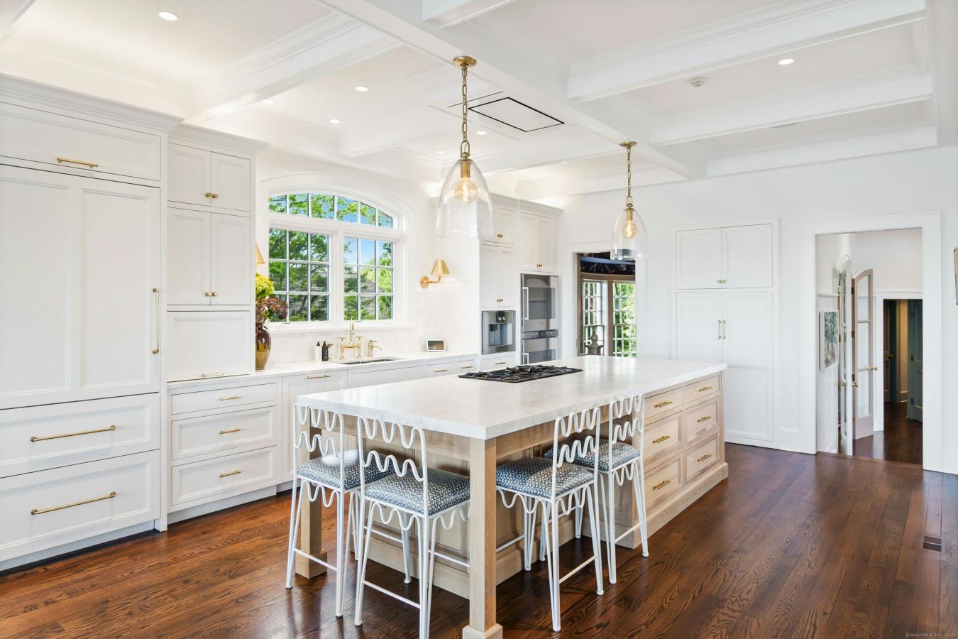 Darien, Connecticut, 06820, United States, 5 Bedrooms Bedrooms, ,5 BathroomsBathrooms,Residential,For Sale,1844494