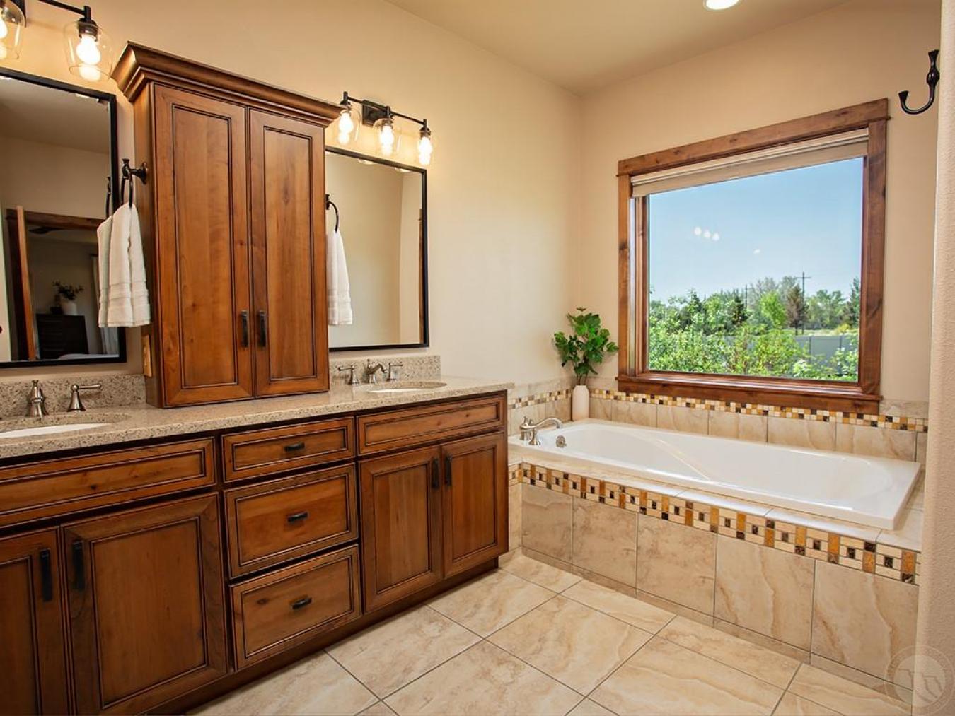 Billings, Montana, 59106, United States, 4 Bedrooms Bedrooms, ,3 BathroomsBathrooms,Residential,For Sale,1843248