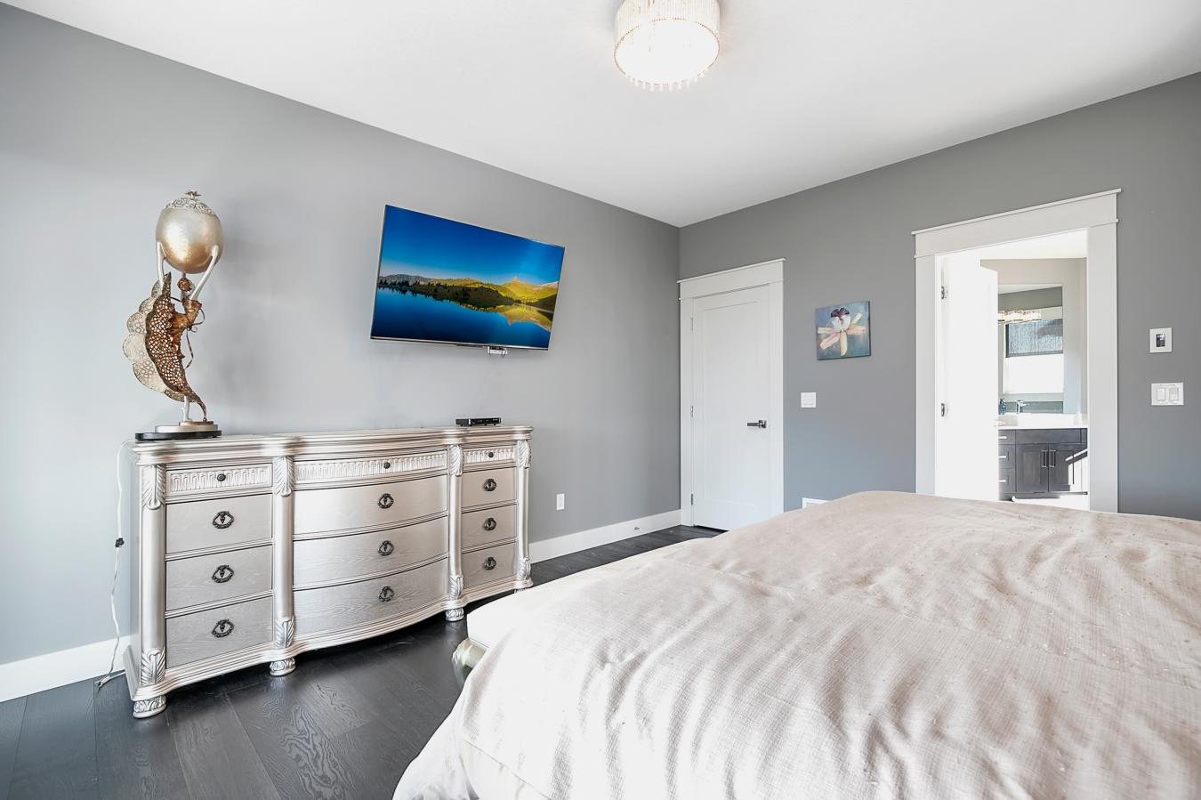 Kelowna, BC, V1W5K3, Canada, 6 Bedrooms Bedrooms, ,3 BathroomsBathrooms,Residential,For Sale,1844477