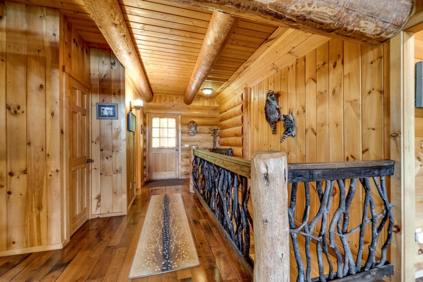 Franklin, North Carolina, 28734, United States, 3 Bedrooms Bedrooms, ,3 BathroomsBathrooms,Residential,For Sale,1844476