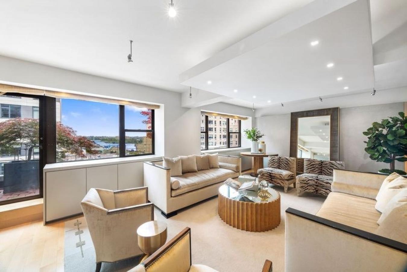 New York, New York, 10028, United States, 4 Bedrooms Bedrooms, ,4 BathroomsBathrooms,Residential,For Sale,1919340