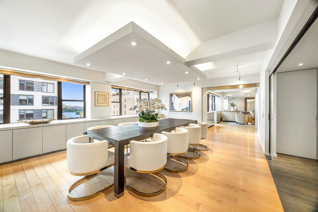 New York, New York, 10028, United States, 4 Bedrooms Bedrooms, ,4 BathroomsBathrooms,Residential,For Sale,1919340