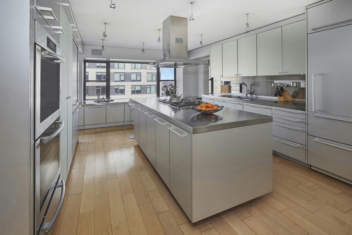 New York, New York, 10028, United States, 4 Bedrooms Bedrooms, ,4 BathroomsBathrooms,Residential,For Sale,1919340