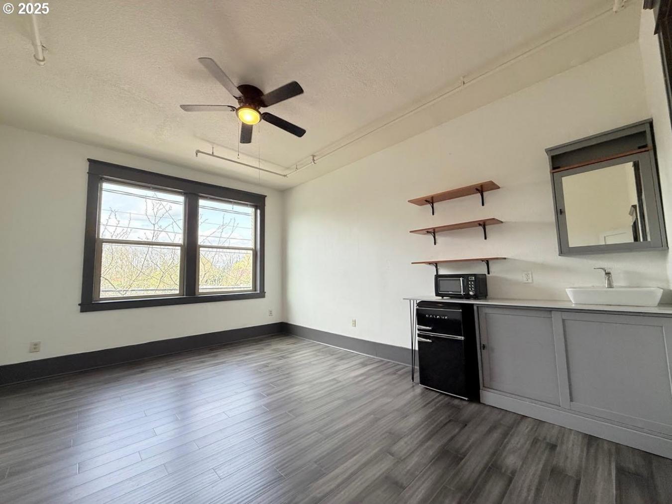 Portland, Oregon, 97217, United States, ,Residential,For Sale,1844460