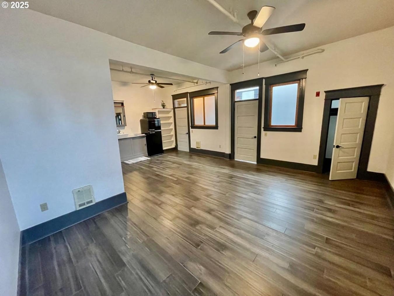 Portland, Oregon, 97217, United States, ,Residential,For Sale,1844460