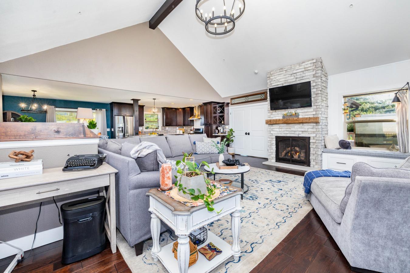 Laporte, Larimer, 80535, United States, 4 Bedrooms Bedrooms, ,3 BathroomsBathrooms,Residential,For Sale,1844457