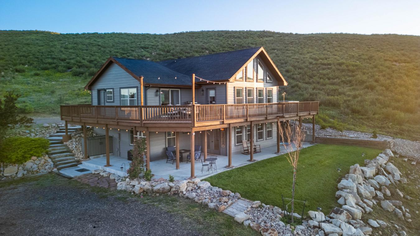 Laporte, Larimer, 80535, United States, 4 Bedrooms Bedrooms, ,3 BathroomsBathrooms,Residential,For Sale,1844457