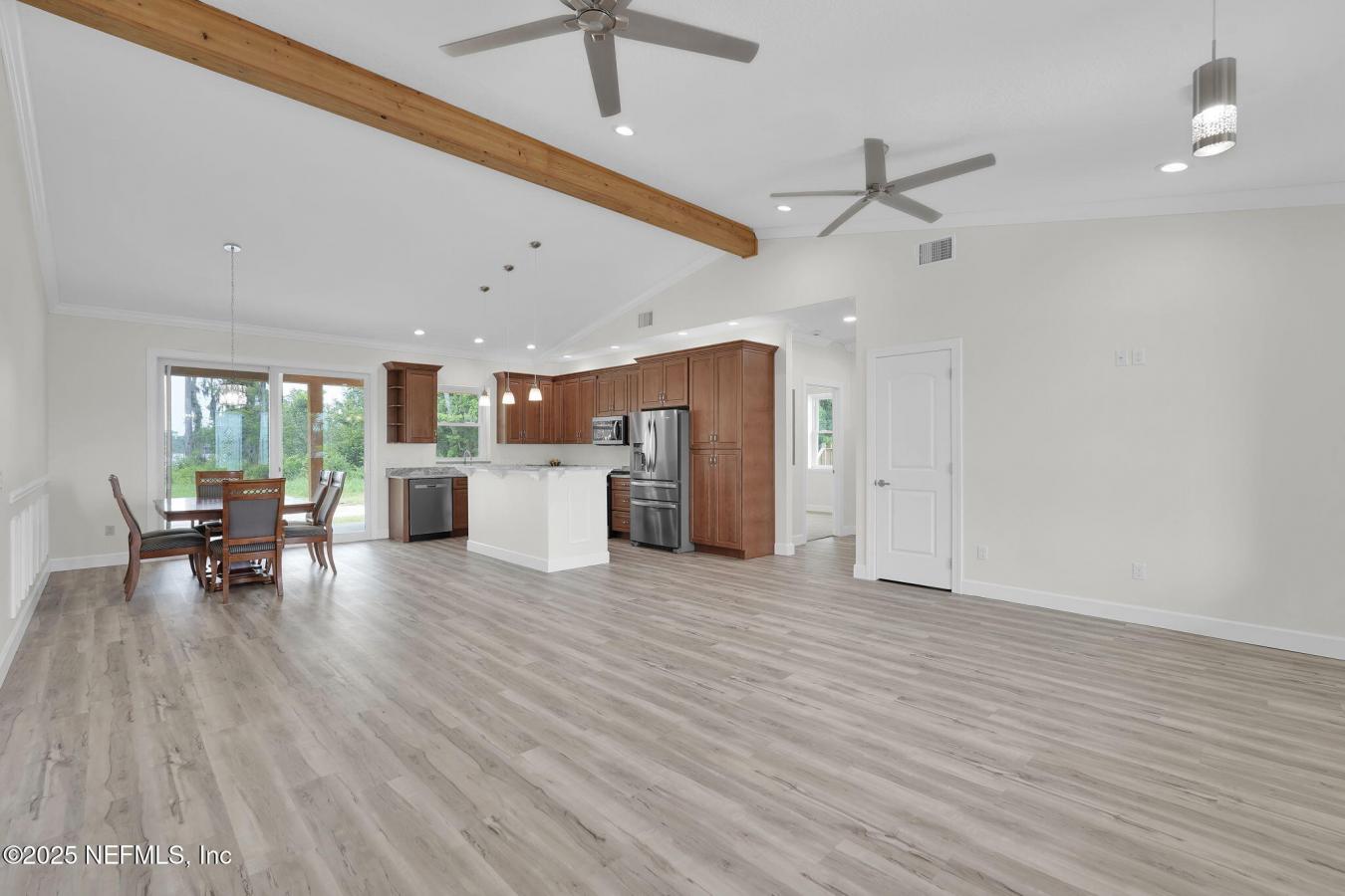 East Palatka, Florida, 32131, United States, 5 Bedrooms Bedrooms, ,3 BathroomsBathrooms,Residential,For Sale,1844452